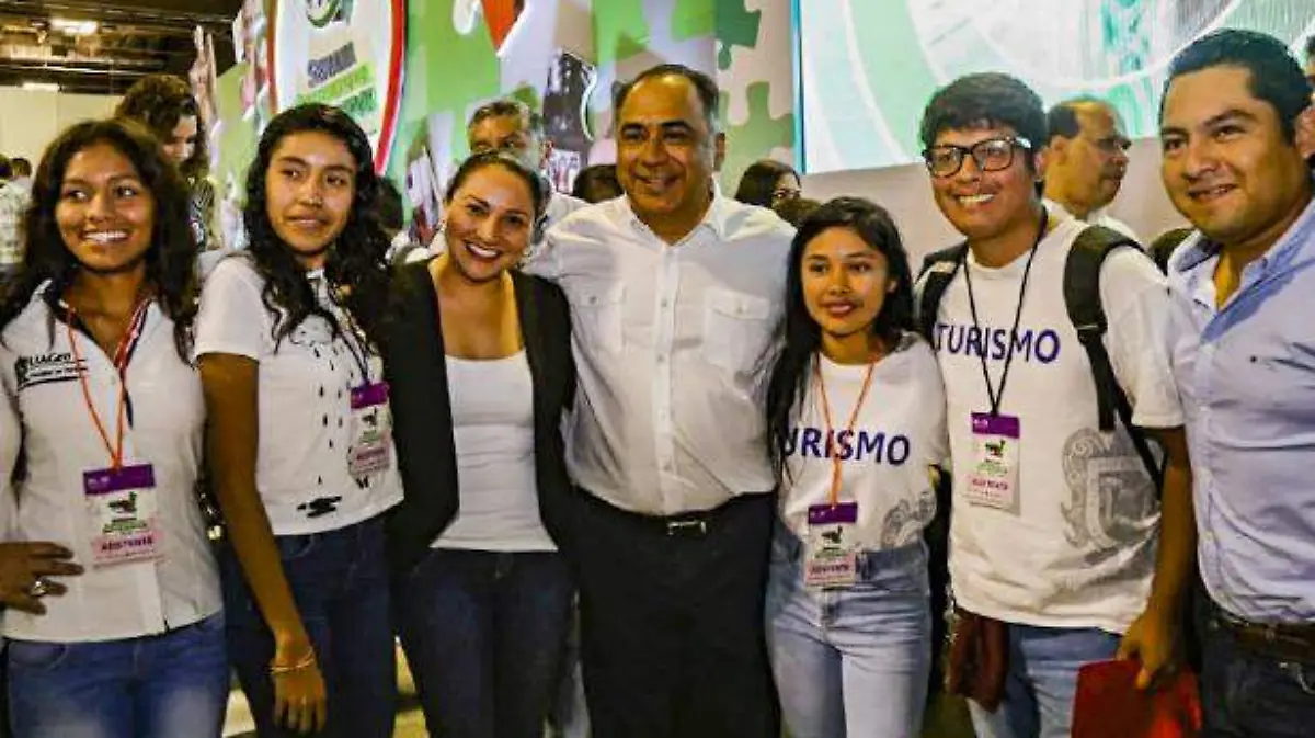 Acapulco - Gober con jóvenes mover economía